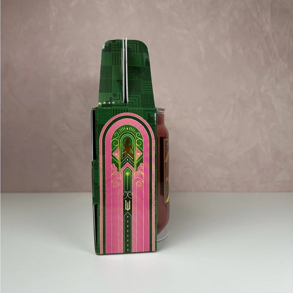 -Themed Ruby Red & Emerald Green Glass Tumbler Set with Straws